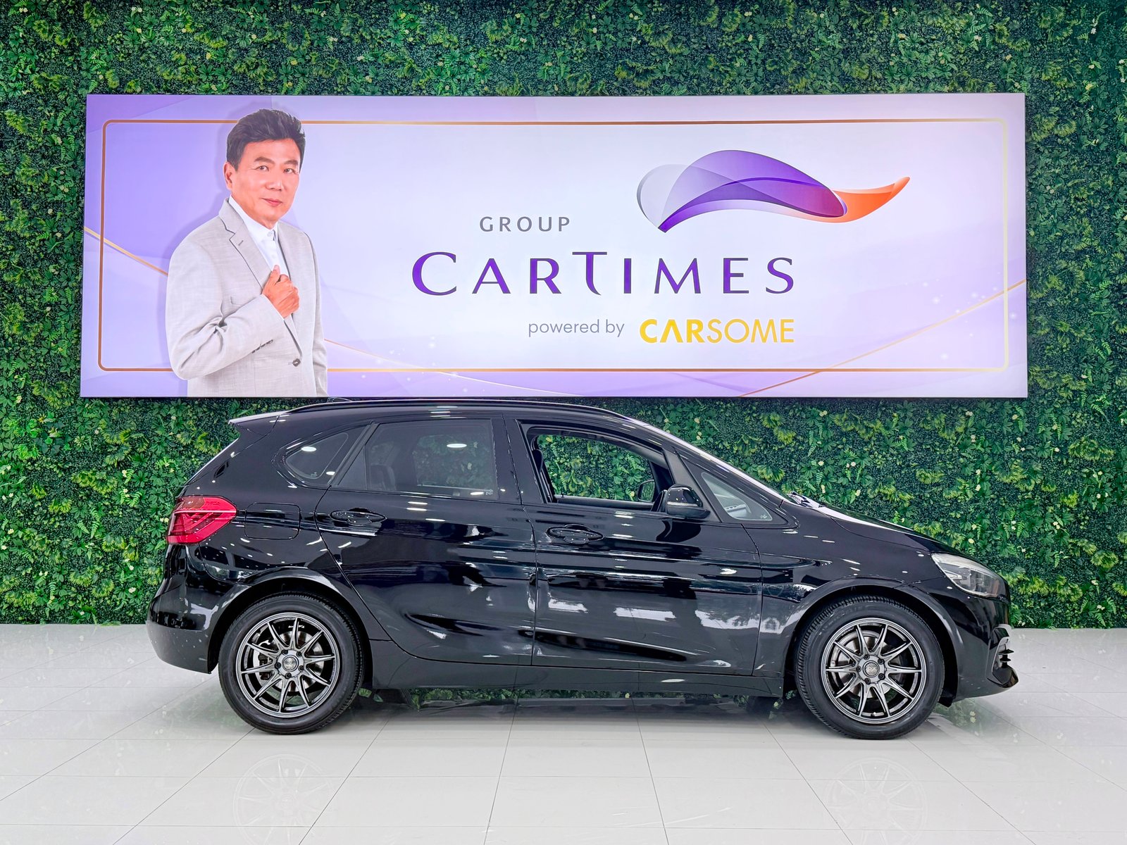 BMW 216i Active Tourer photo 4